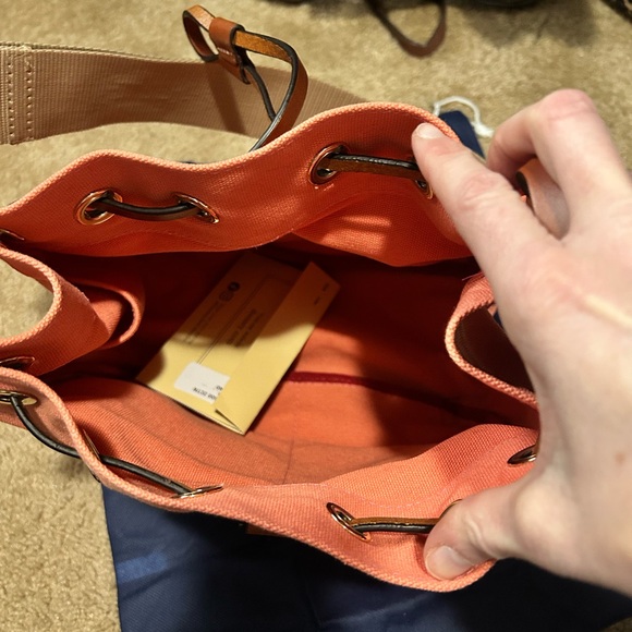Dooney & Bourke Coral 🪸 Shoulder Bag - Picture 5 of 7